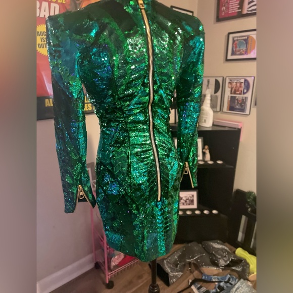 Balmain for H&M green deep v dress - Picture 2 of 7